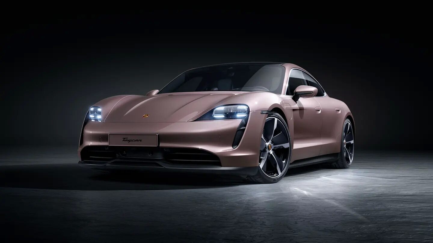 Купить Porsche Taycan 2022 года, цена на Порше Тайкан у официального дилера  Порше Центр Ясенево