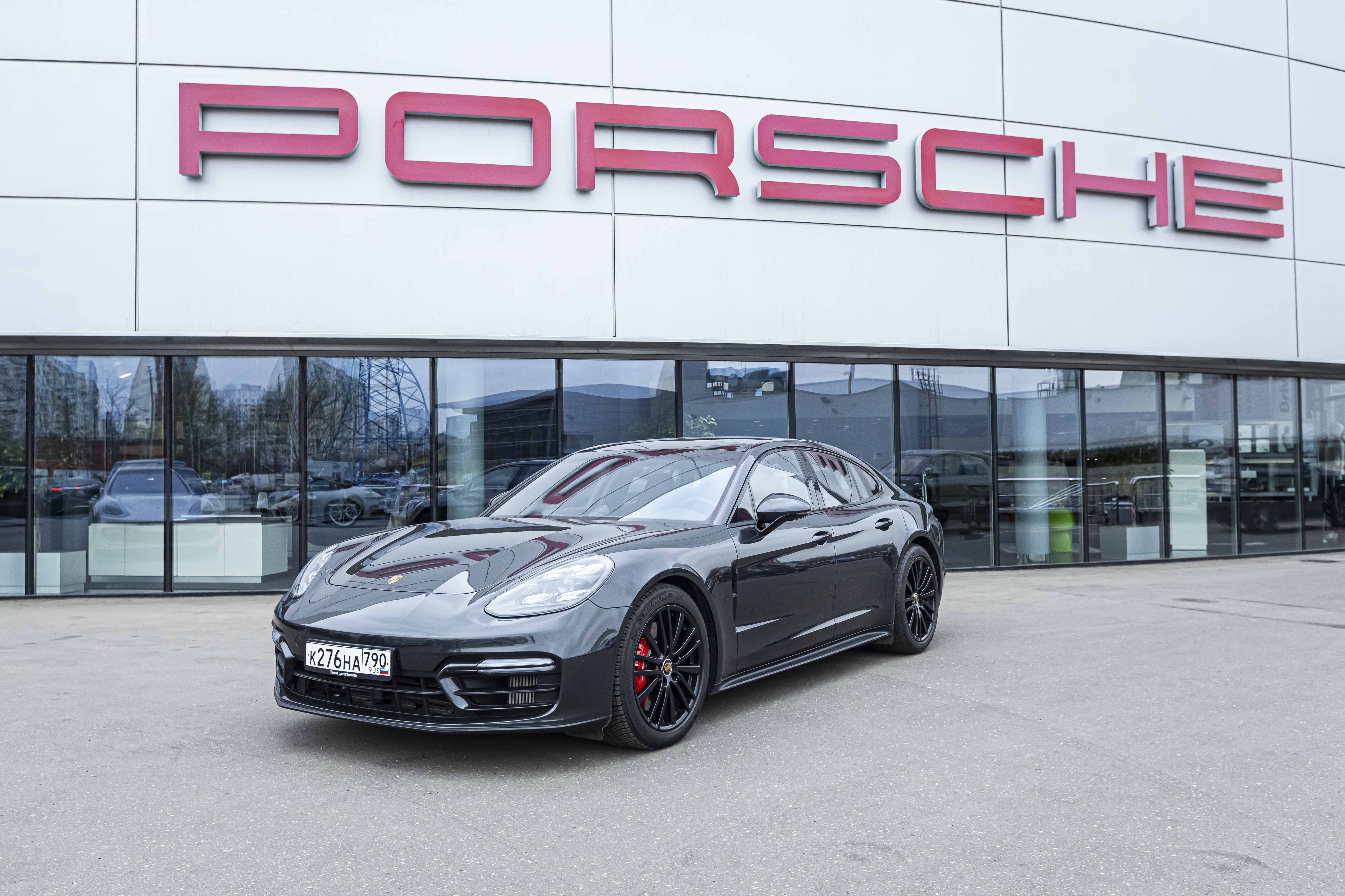 Porsche Panamera GTS. Автомобили для тест-драйва, Порше Центр Ясенево